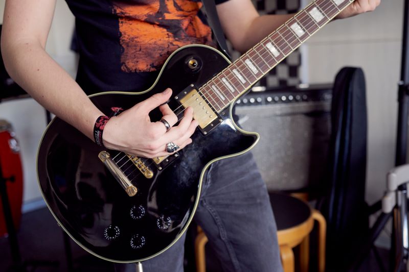 Unge Guitar Vupti 800