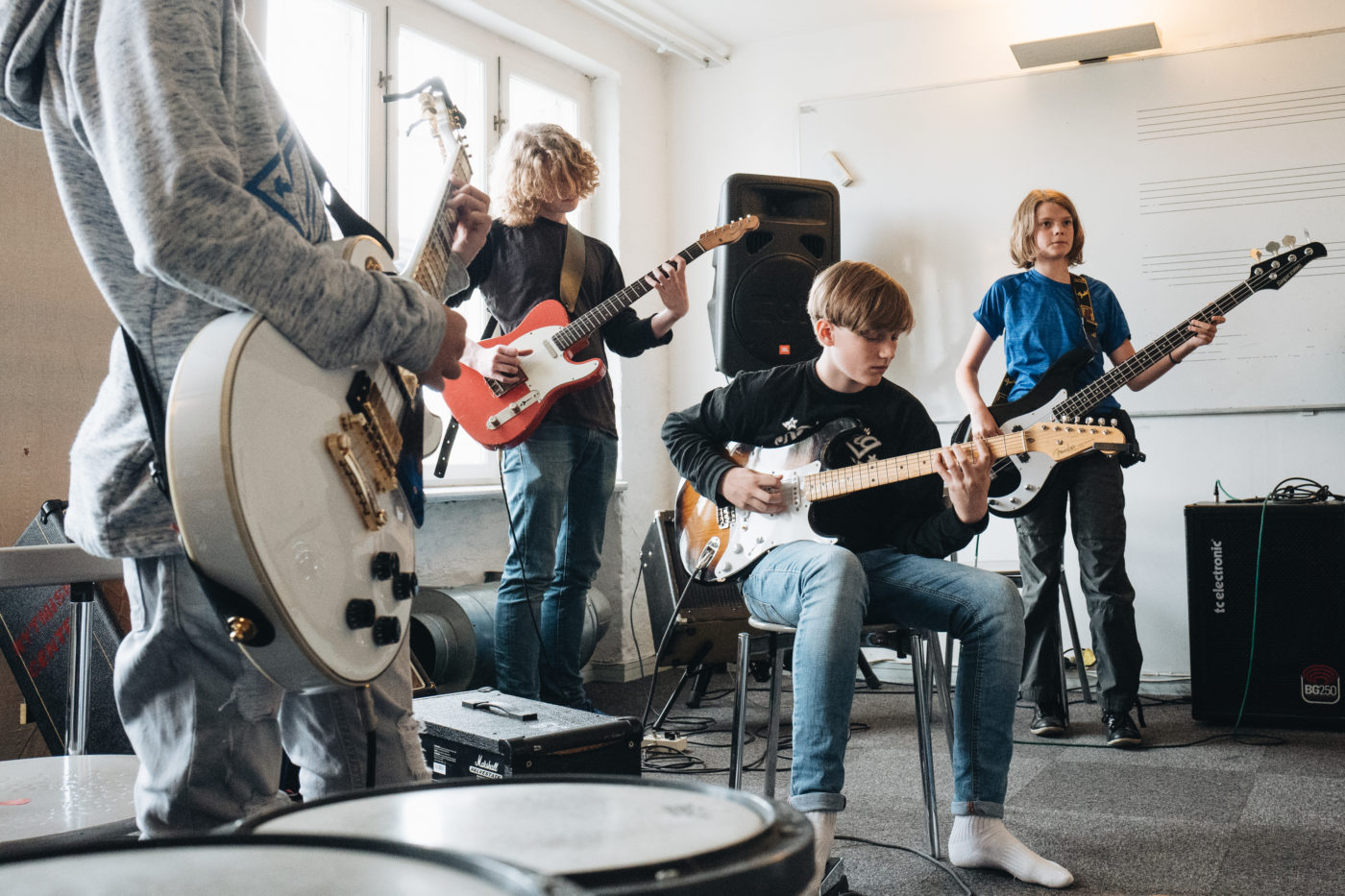 Drenge Med Guitar, Børn