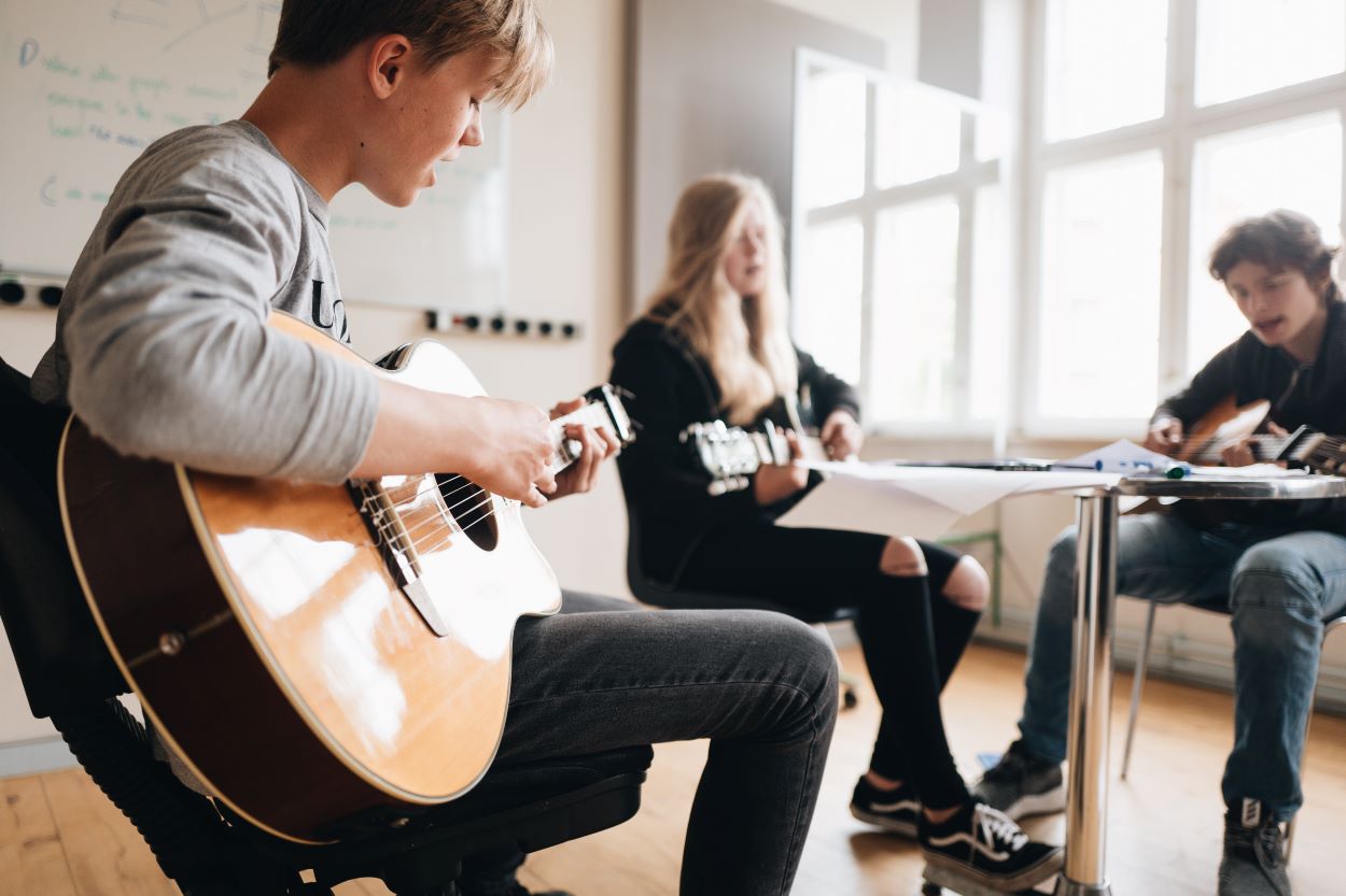 Ung Guitar Vupti